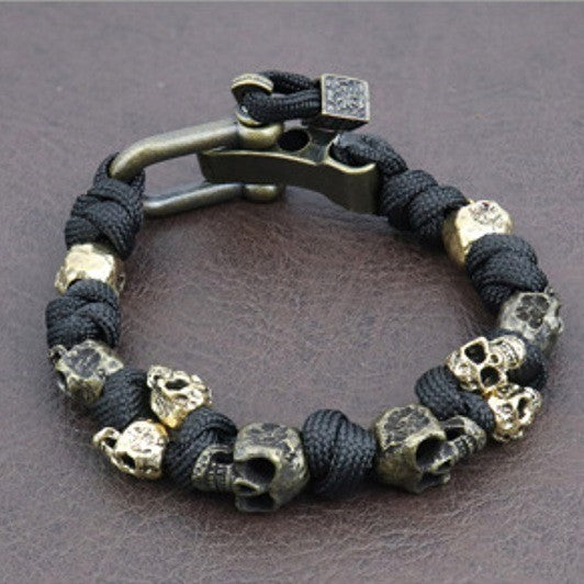 💀 Stylish Skull Premium Paracord-Armband – Handmade Edition