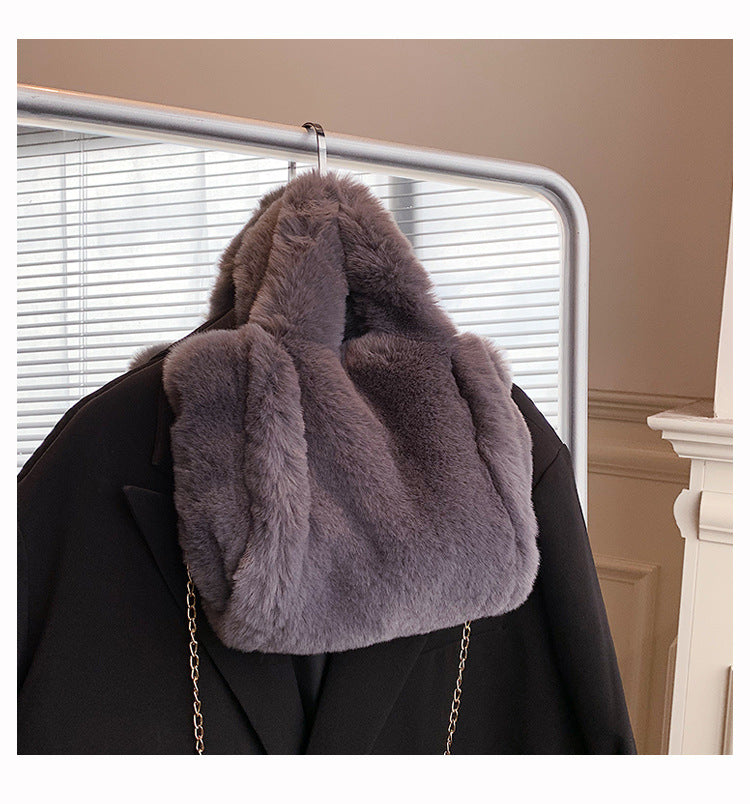 👜 Flauschige Plüsch-Handtasche mit Kette – Wintertraum für Damen